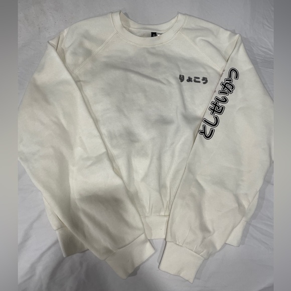 Japanese Inspired Graphic Crewneck - Picture 2 of 3